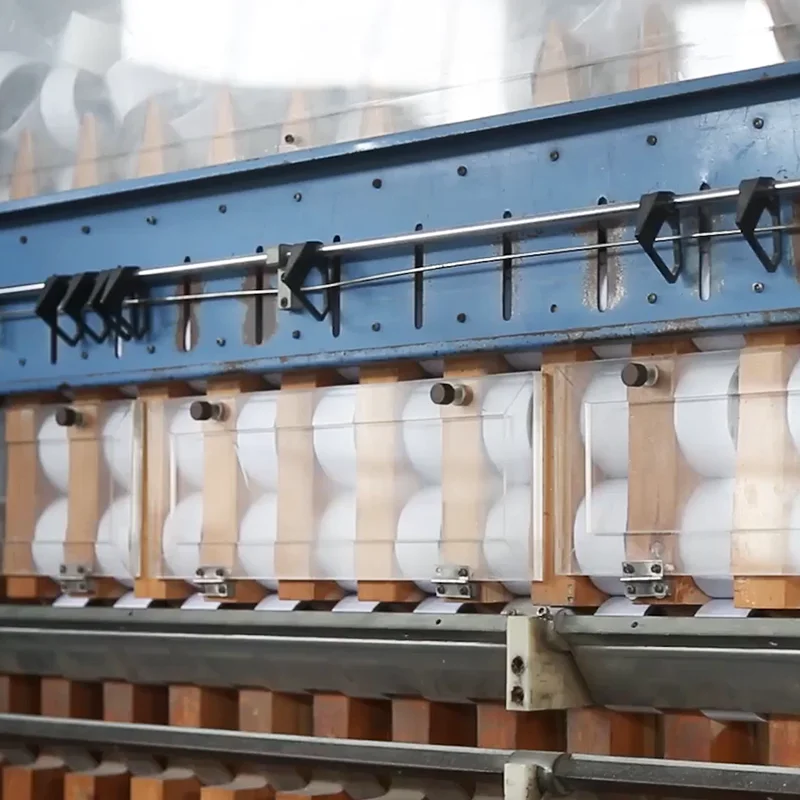 Fully automatic straight pipe slitting machine